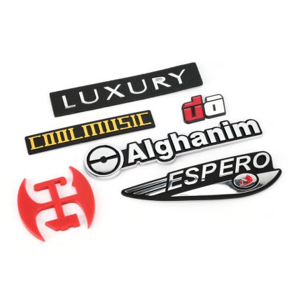 Emblema automóvel cromado em ABS